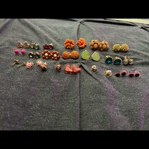 Bundle of earrings